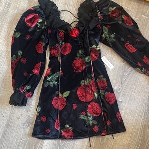 NWT For Love & Lemons Yara Mini Black Velvet Mini Dress with Red Rose Print
